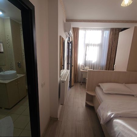 Hotel Marina 2 Bukarest Kültér fotó