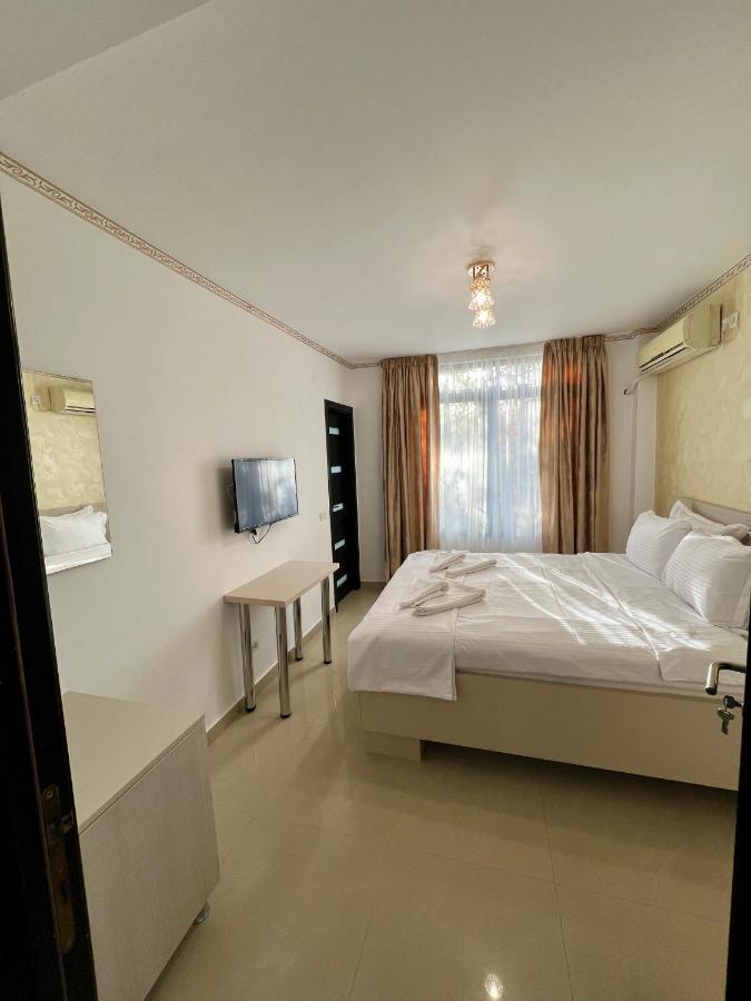 Hotel Marina 2 Bukarest Kültér fotó