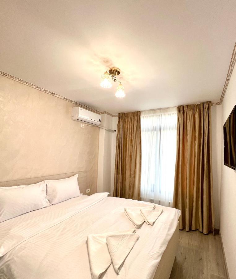 Hotel Marina 2 Bukarest Kültér fotó