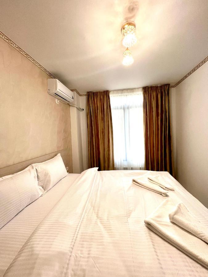 Hotel Marina 2 Bukarest Kültér fotó
