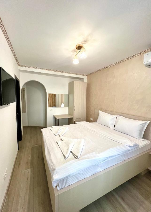 Hotel Marina 2 Bukarest Kültér fotó