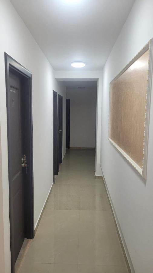 Hotel Marina 2 Bukarest Kültér fotó
