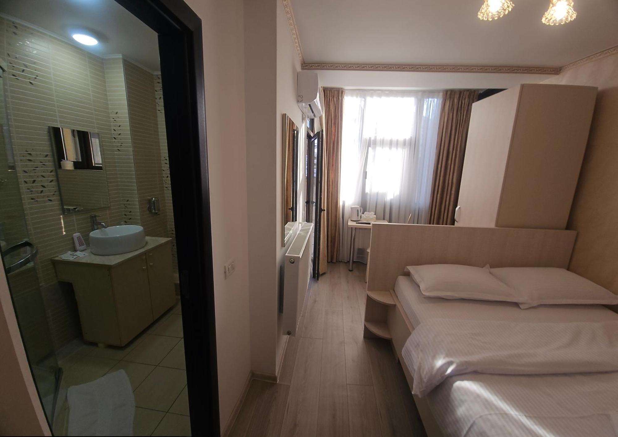Hotel Marina 2 Bukarest Kültér fotó